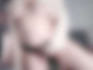 Samantha MILF webcam performer live streaming