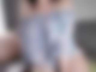 Live cam show with Samantha - Lush MILF on instabang