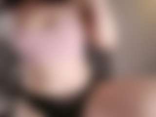 Live cam show with Samantha - Fingering MILF on Camsoda