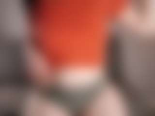 Live cam show with Samantha - Brown Eyes MILF on Dolls Live