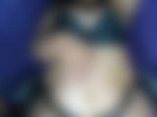 Live cam show with DaianaLutzRx - Spank Red Hair on SinfulBabes