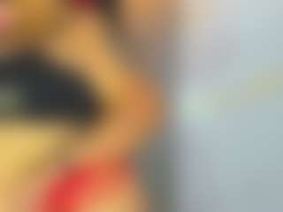 Live cam show with DaianaLutzRx - Nipple Piercings on Gym Cam Girls
