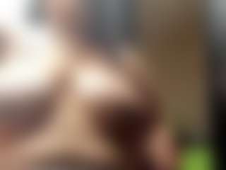 Live cam show with DaianaLutzRx - Red Hair Shaved Pussy on Fling VIP Chat