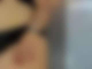 Live cam show with DaianaLutzRx - Green Eyes on AdultVida.com