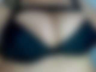 Live cam show with DaianaLutzRx - Facial Piercings on Gym Cam Girls