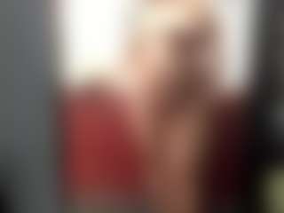 Live cam show with DaianaLutzRx - Nipple Piercings on WildCum