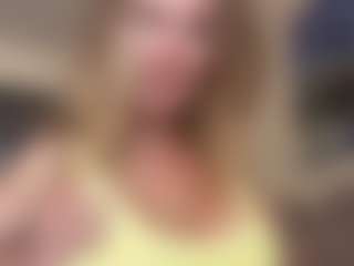 Live cam show with LeMilf - Redbone on Camsoda