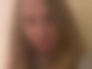 Live cam show with LeMilf - Blonde Hair Petite on StripNow