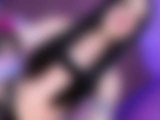 EvaaMooree's Live Sex Cam Show