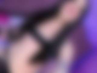 EvaaMooree's Live Sex Cam Show