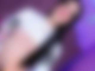 EvaaMooree's Live Sex Cam Show