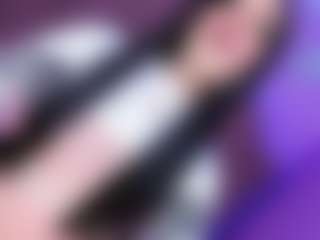 EvaaMooree's Live Sex Cam Show