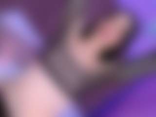 EvaaMooree's Live Sex Cam Show