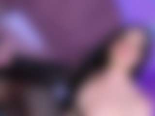 EvaaMooree's Live Sex Cam Show