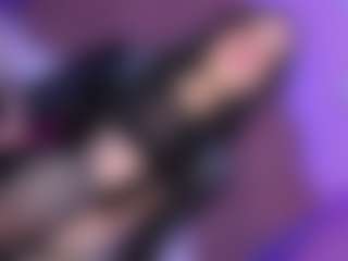 EvaaMooree's Live Sex Cam Show