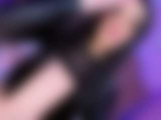 EvaaMooree's Live Sex Cam Show