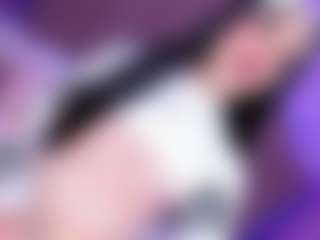 EvaaMooree's Live Sex Cam Show