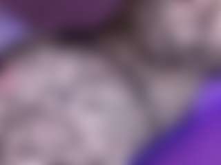 EvaaMooree's Live Sex Cam Show