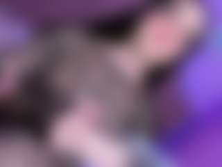 EvaaMooree's Live Sex Cam Show