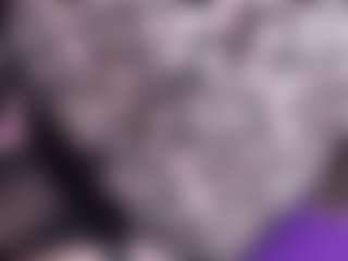 EvaaMooree's Live Sex Cam Show