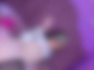 EvaaMooree's Live Sex Cam Show