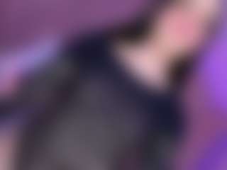 EvaaMooree's Live Sex Cam Show