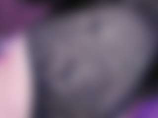 EvaaMooree's Live Sex Cam Show
