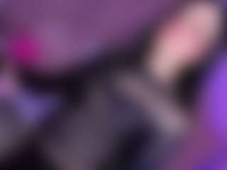 EvaaMooree's Live Sex Cam Show
