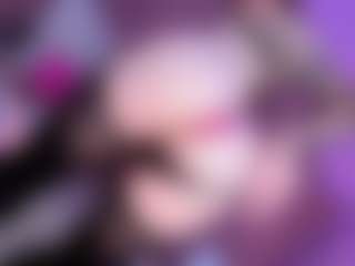 EvaaMooree's Live Sex Cam Show