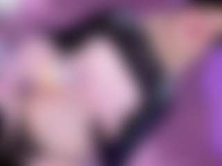 EvaaMooree's Live Sex Cam Show