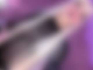 EvaaMooree's Live Sex Cam Show