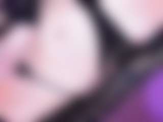 EvaaMooree's Live Sex Cam Show
