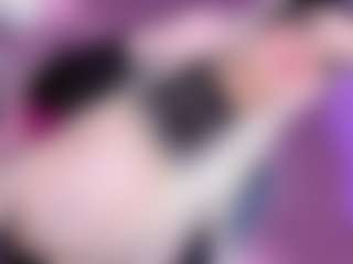 EvaaMooree's Live Sex Cam Show