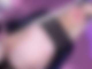 EvaaMooree's Live Sex Cam Show