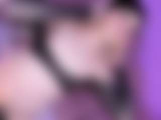 EvaaMooree's Live Sex Cam Show