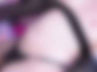 EvaaMooree's Live Sex Cam Show