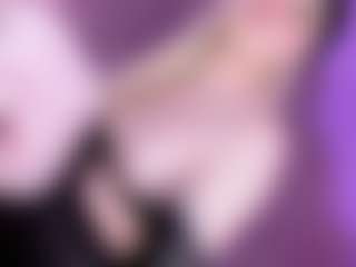 EvaaMooree's Live Sex Cam Show