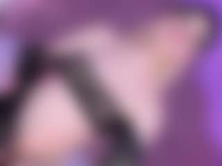 EvaaMooree's Live Sex Cam Show