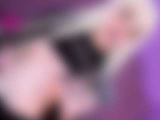 EvaaMooree's Live Sex Cam Show