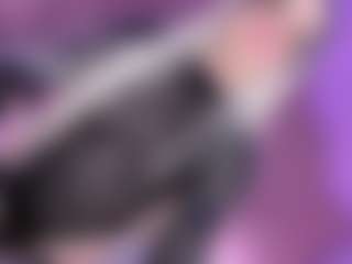 Live cam show with EvaaMooree - English on TeamSkeetLive