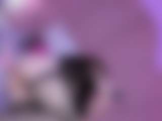 EvaaMooree's Live Sex Cam Show