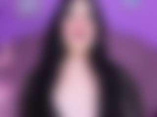 EvaaMooree's Live Sex Cam Show