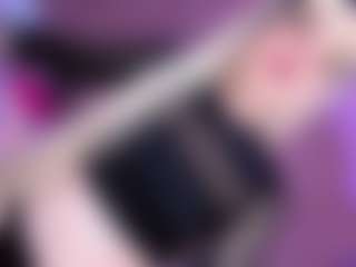 EvaaMooree's Live Sex Cam Show
