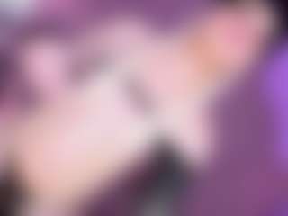 EvaaMooree's Live Sex Cam Show