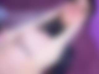 Live cam show with EvaaMooree - Facial Piercings on CamClone