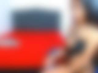 Live cam show with Little-lizzy - Strip on Dolls Live