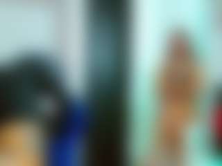 Live cam show with Little-lizzy - Flashing on Camsoda