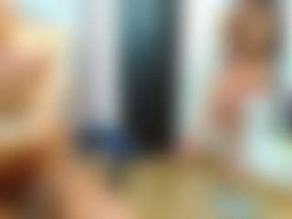 Live cam show with Little-lizzy - Natural on Camsoda