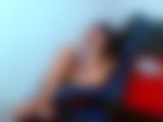 Live cam show with Little-lizzy - Blowjob on Camsoda
