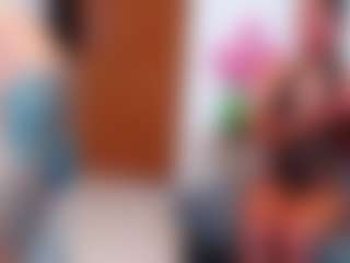 Live cam show with Little-lizzy - Flashing on Camsoda